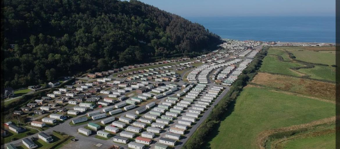 Pet Friendly 3 Bed Static Caravan In Clarach Bay Spacious And Cozy Stay Aberystwyth Exterior photo