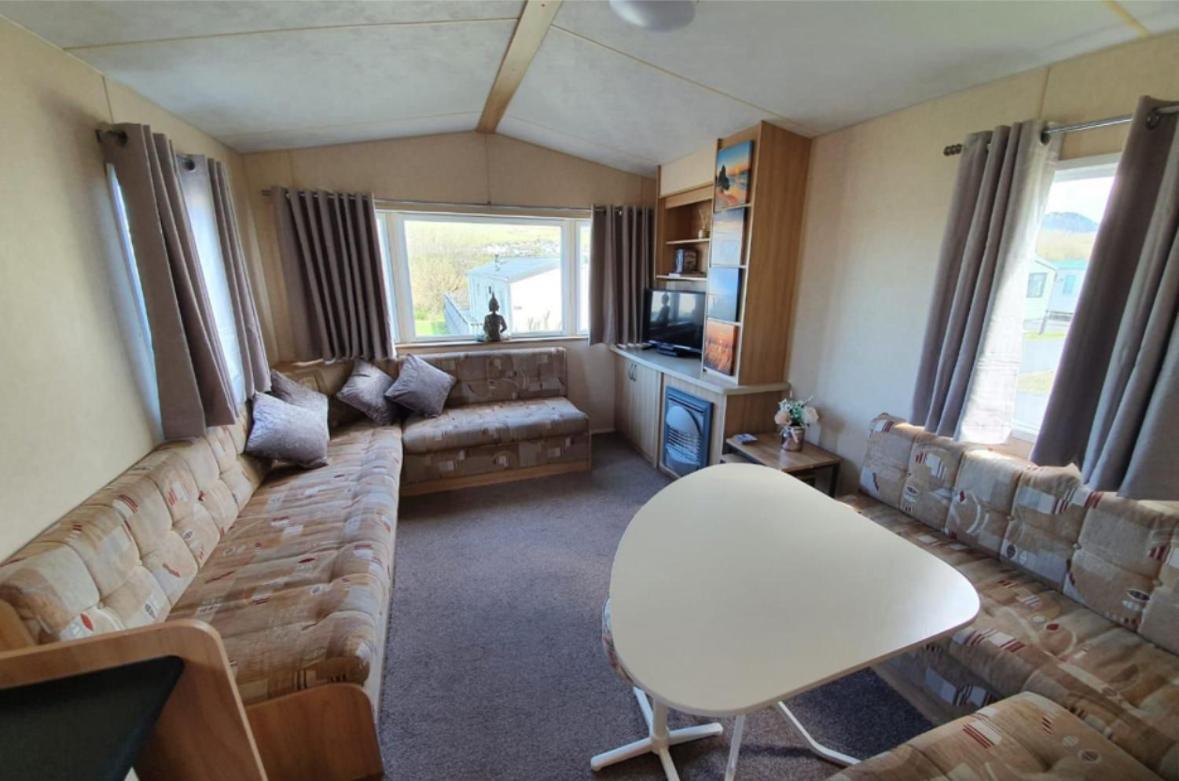 Pet Friendly 3 Bed Static Caravan In Clarach Bay Spacious And Cozy Stay Aberystwyth Exterior photo