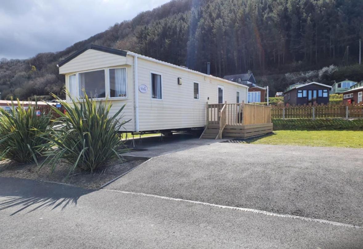 Pet Friendly 3 Bed Static Caravan In Clarach Bay Spacious And Cozy Stay Aberystwyth Exterior photo