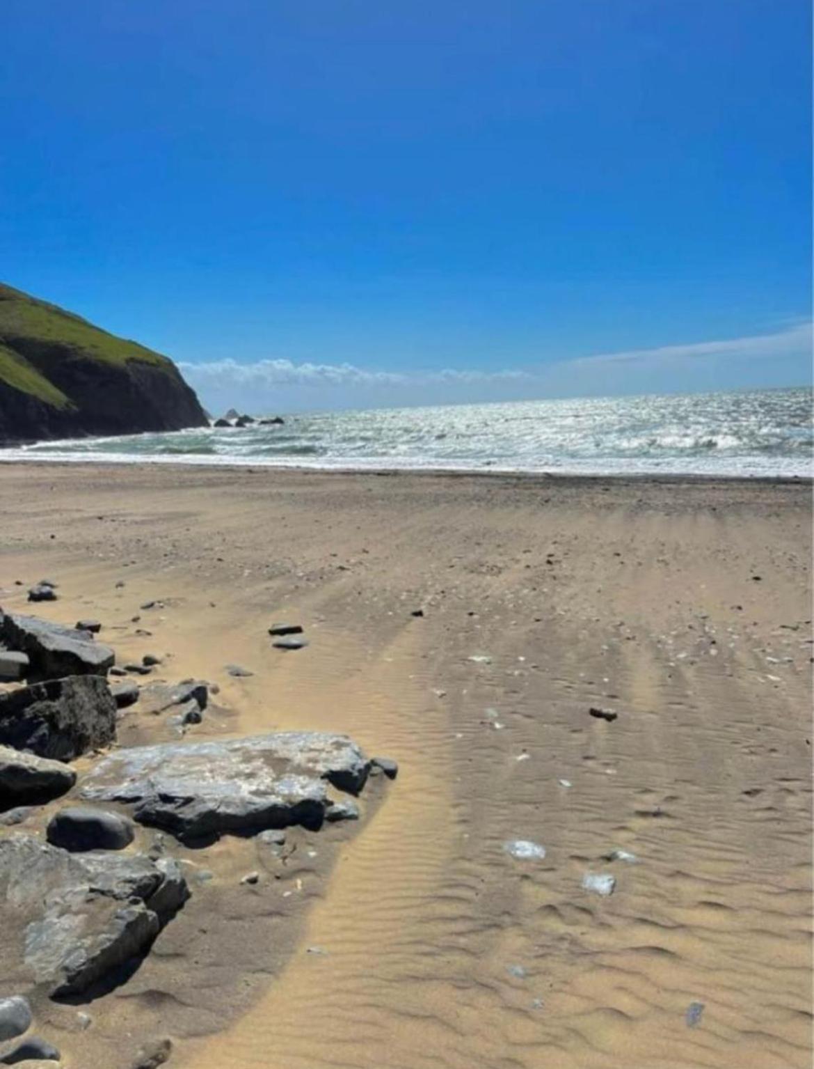 Pet Friendly 3 Bed Static Caravan In Clarach Bay Spacious And Cozy Stay Aberystwyth Exterior photo